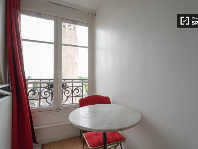 Studio location à Quartier de la Plaine-de-Monceau, Paris