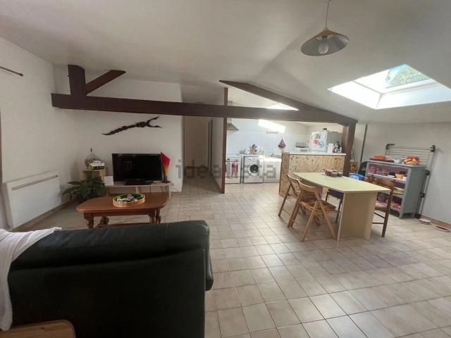 Appartement location à Lussac les Châteaux, Lussac-les-Châteaux