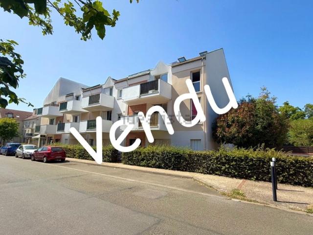 Appartement vente à Gomberville, Magny-les-Hameaux