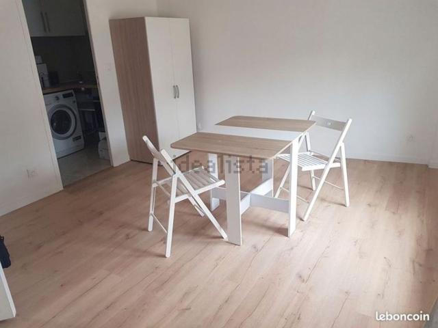 Appartement location à Lardières, Méru
