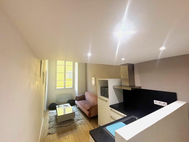 Appartement location à Vieux Nice, Nice