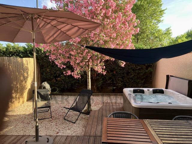 Appartement location à Nîmes, Aigues-mortes