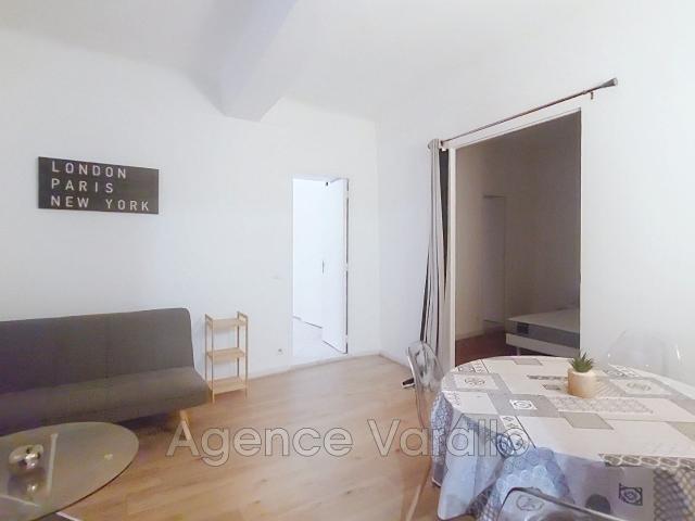 Appartement location à Vieille Ville, Antibes