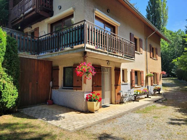 Appartement location à Les Eymes, Saint-jean-saint-nicolas