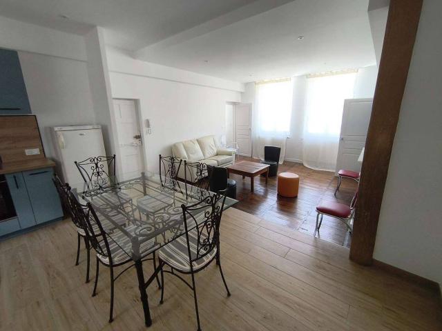 Appartement location à Les Angles-sur-Corrèze, Corrèze