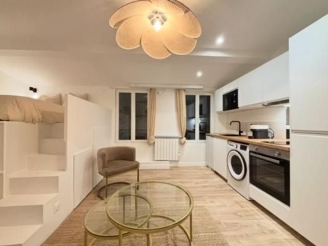 Studio location à Quartier des Épinettes, Paris