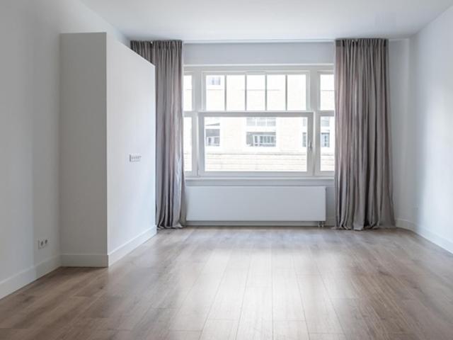 Appartement te huur in Zuid, Amsterdam