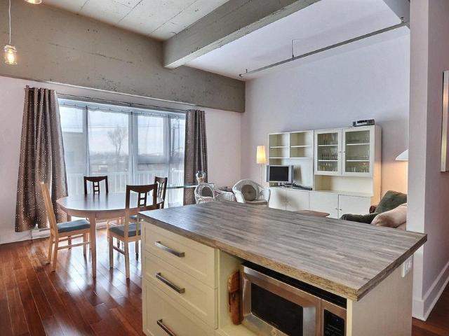 Apartment for rent in Mont-royal, Quebec