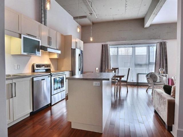 Apartment for rent in Mont-royal, Quebec