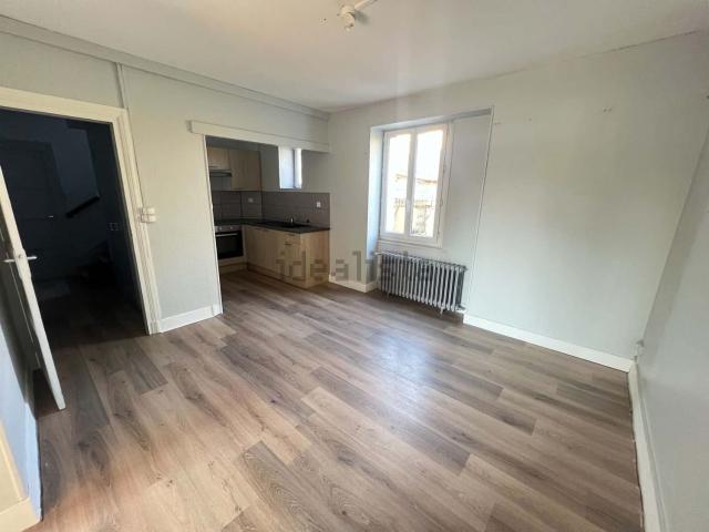 Appartement location à Lavault-Sainte-Anne, Allier