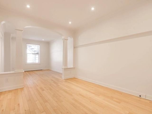 Apartment for rent in St. Leonard's, Quebec