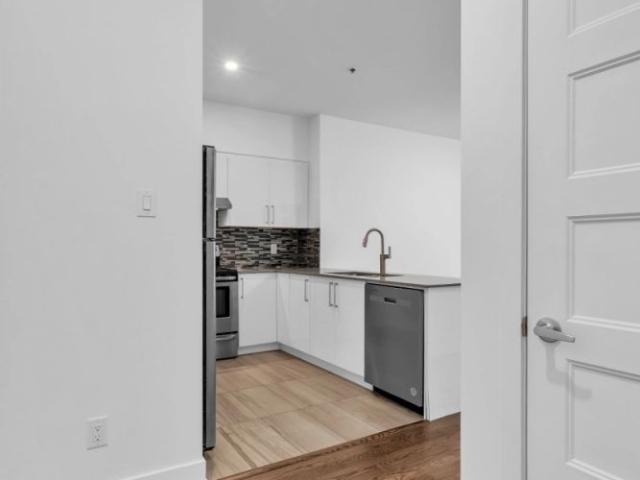 Apartment for rent in Montreal-ouest, Quebec