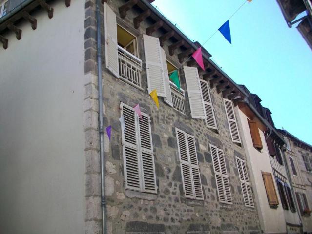 Appartement location à Mur-de-Barrez, Aveyron