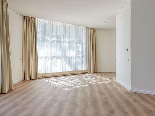 Appartement te huur in Benoordenhout, Zuid Holland