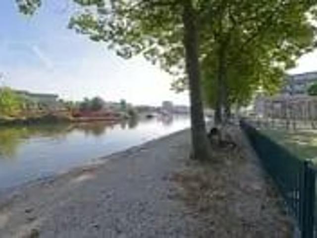 Appartement te huur in Laak, Zuid Holland