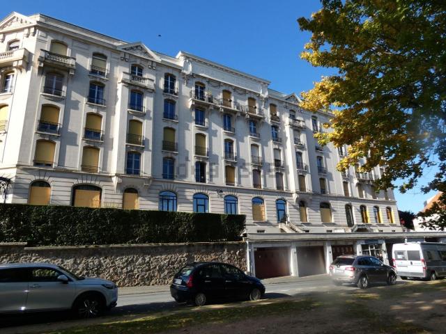 Appartement vente à Néris-les-Bains, Allier