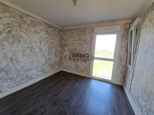 Appartement vente à Neuilly-le-Réal, Allier
