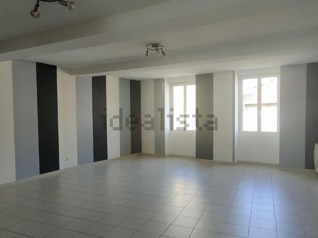 Appartement location à Les Pins, Neulise