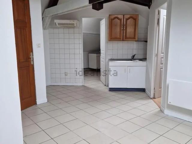 Appartement location à Neuville-Saint-Rémy, Nord