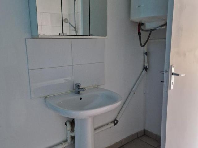 Appartement location à Neuville-Saint-Rémy, Nord