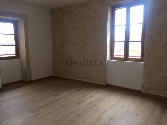 Appartement location à Cour St Sauveur, Nevers