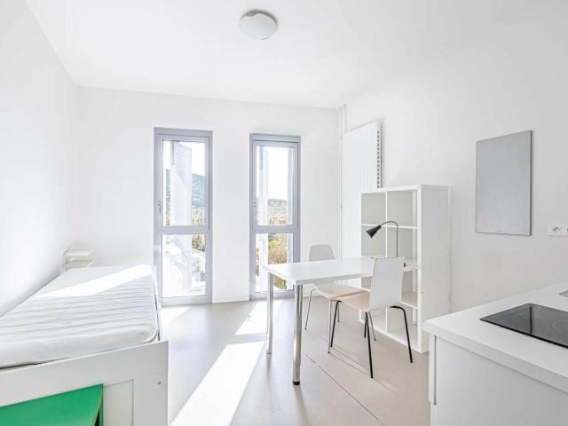 Studio location à Nice