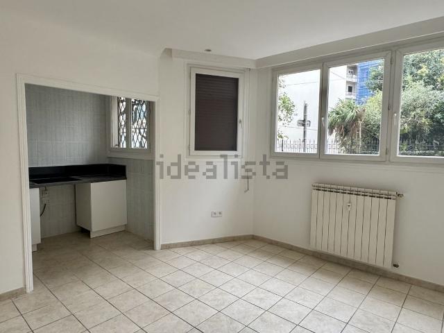 Appartement vente à Parc d'activités logistique St Isidore, Nice