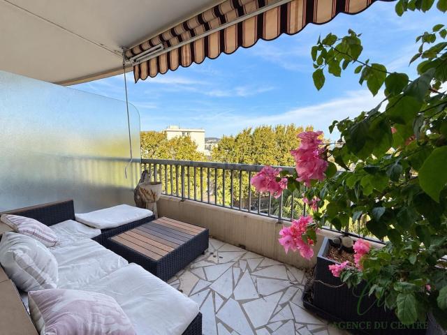Appartement vente à Parc d'activités logistique St Isidore, Nice