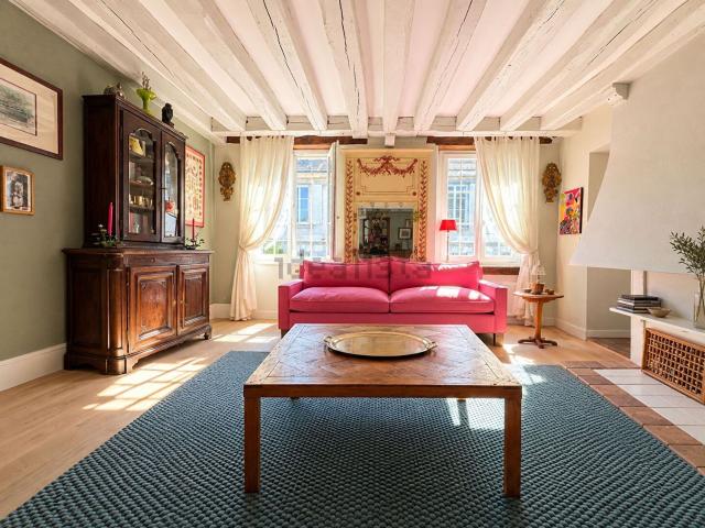 Appartement vente à Parking Place du Martroi, Orléans