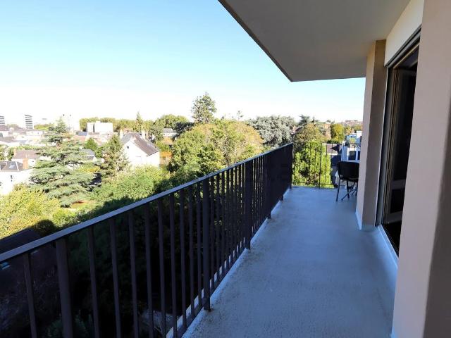 Appartement vente à Clos Pré Renault, Orléans