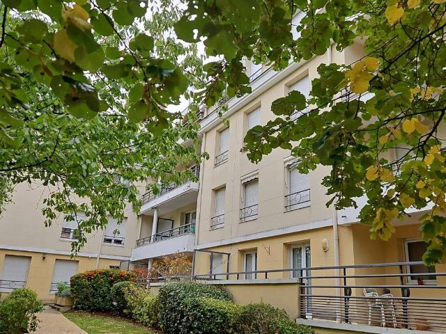 Appartement location à La Groue, Osny