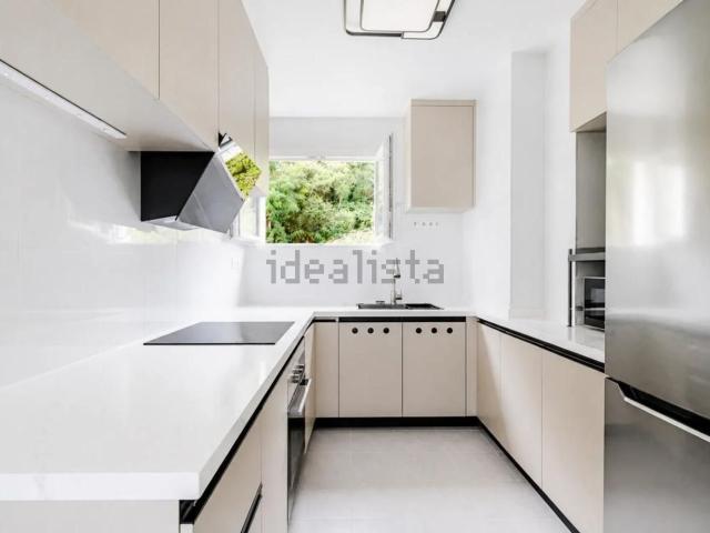 Appartement vente à Résidence de la Butte à la Reine, Palaiseau