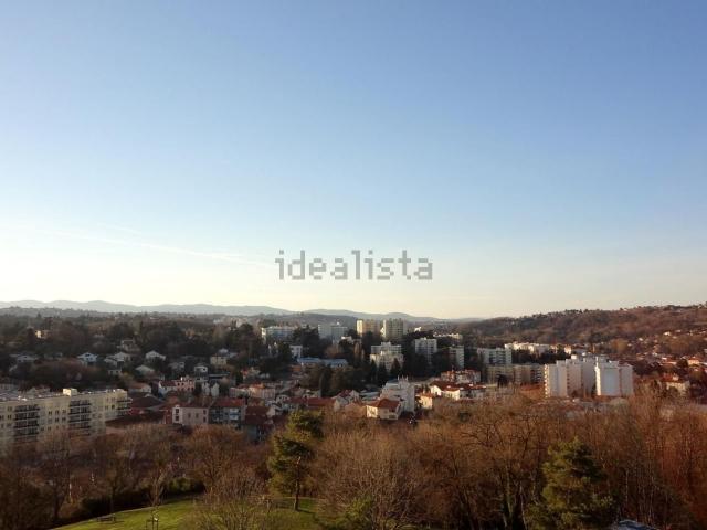 Appartement vente à Pierre-Bénite, Oullins-Pierre-Bénite