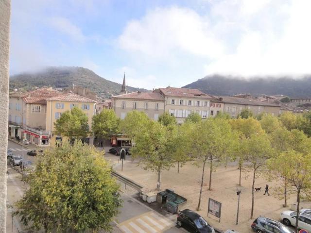 Appartement vente à Largentière, Les Vans