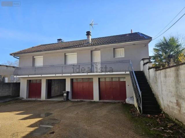 Appartement location à Grand-Faubourg, Pont-de-Veyle