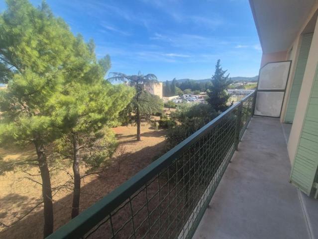 Appartement location à Pont-Saint-Esprit, Gard