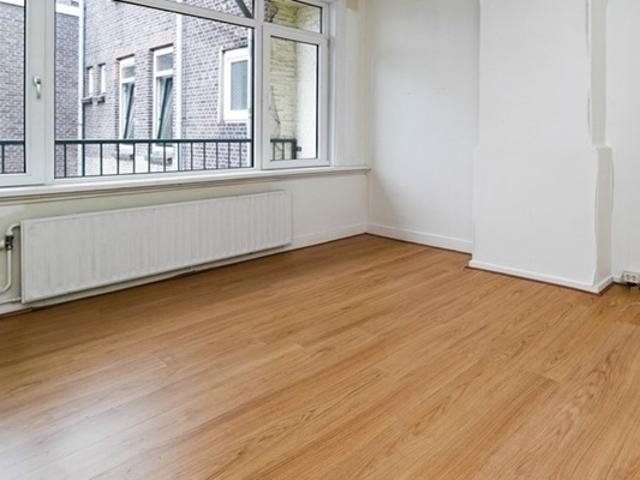Appartement te huur in Bloemhof, Rotterdam