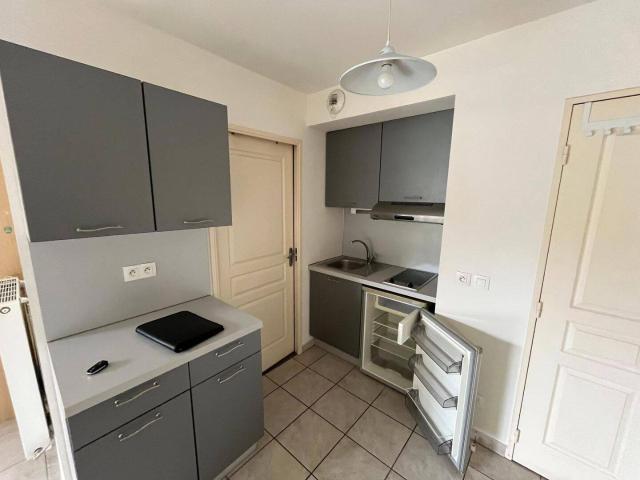 Studio location à Champfleuri, Clermont-Ferrand