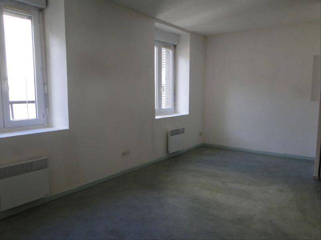 Studio location à Les Bughes, Clermont-Ferrand