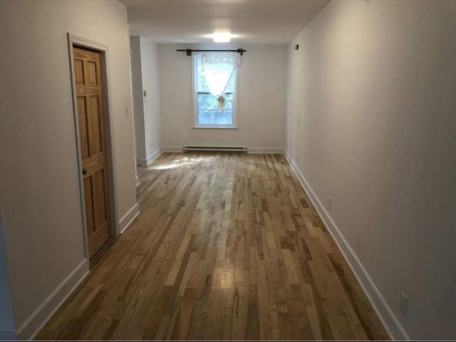 Room for rent in St. Leonard's, Quebec