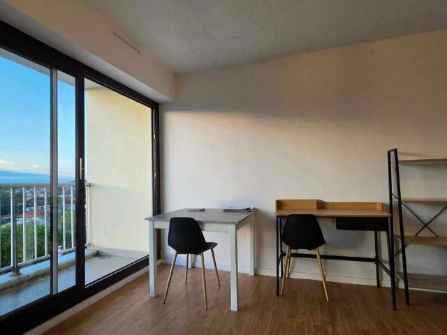 Studio location à Les Pins-Francs, Bordeaux