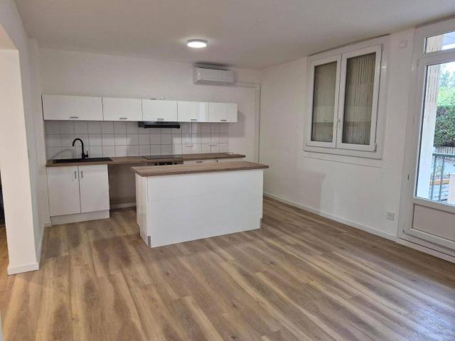Appartement location à Lessivas, Bron