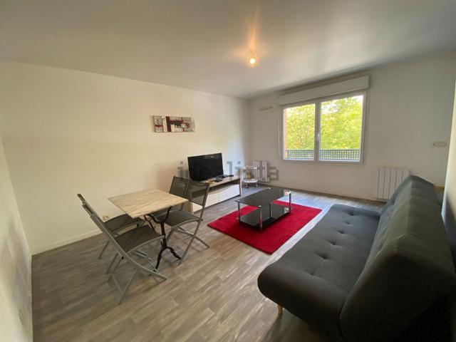 Appartement location à Place Nelson Mandela, Ris-Orangis