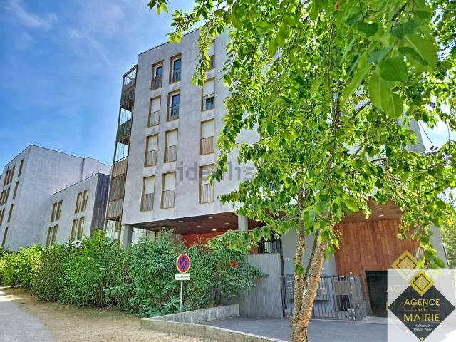 Appartement vente à Les Hameaux de la Roche, Ris-Orangis