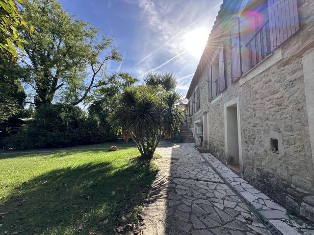 Appartement location à Pole industriel de Rousset, Rousset