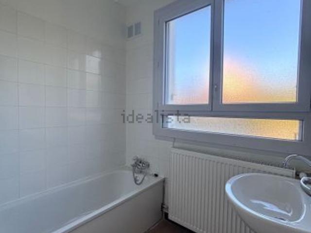 Appartement location à Les Bressoles, Saint-Amand-Montrond