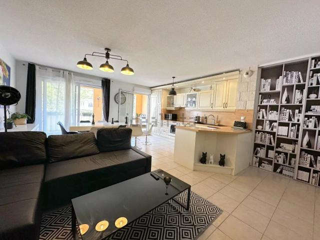 Appartement vente à Saint-André-de-la-Roche, Alpes-Maritimes