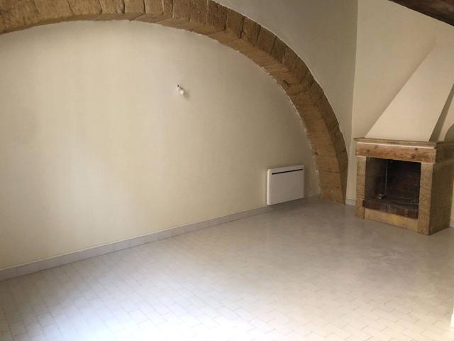 Appartement location à Les Plaines Sud, Saint-Chamas