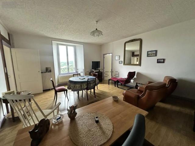 Appartement vente à Lotissement les Cèdres Bleus, Saint-Flour
