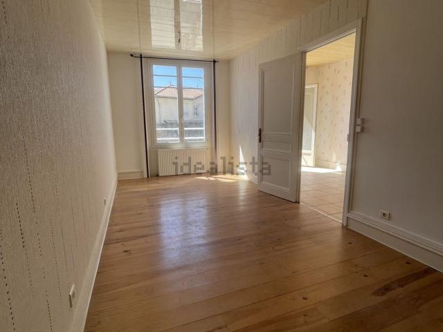 Appartement location à Saint-Genest-Lerpt, Loire